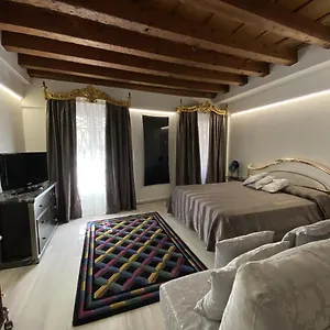 Ln Homes - San Marco Canal View Apartamento